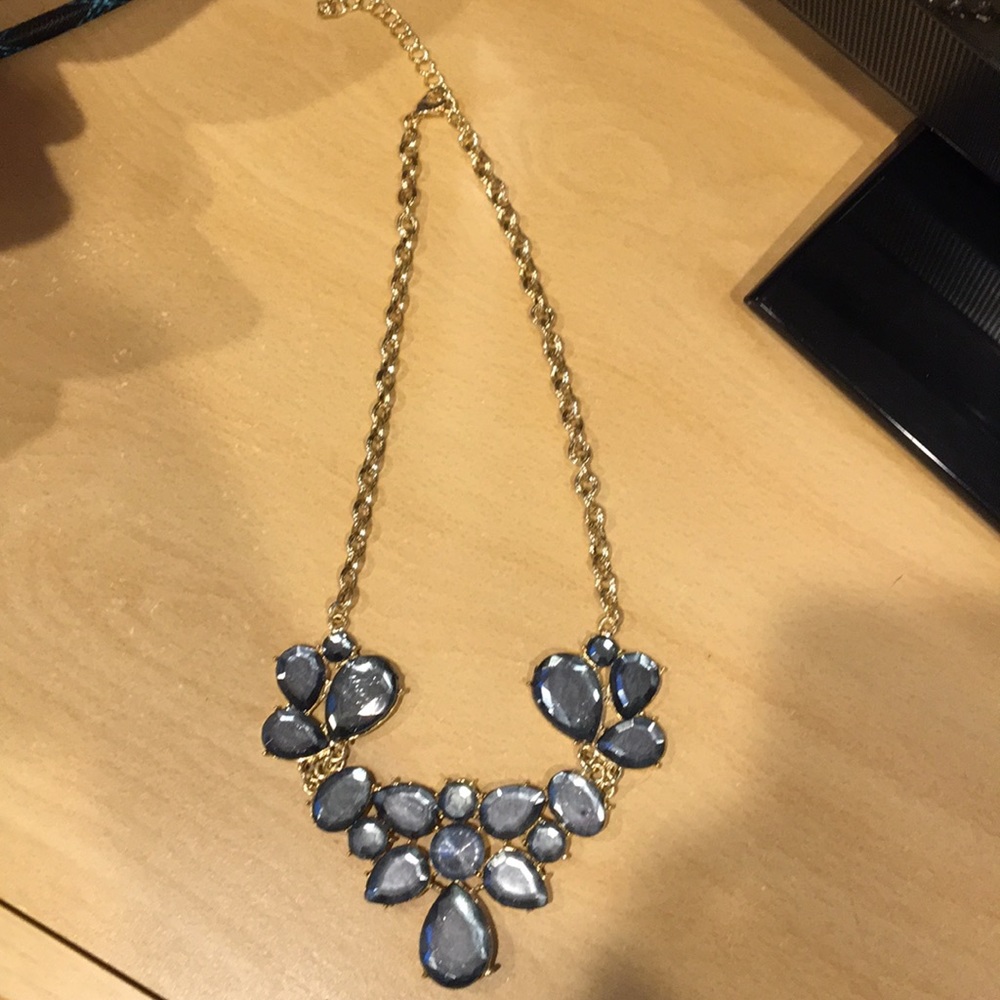 Green/grey necklace